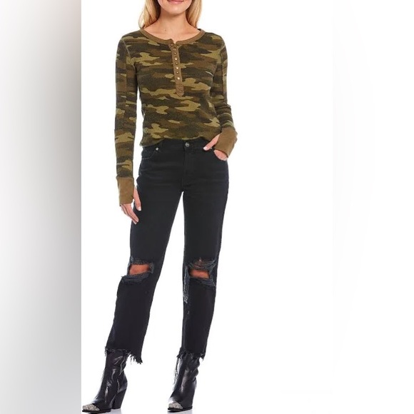 Free People Everest Camo Henley Print Button Snap Long Sleeve Shirt Size Medium - Picture 3 of 16